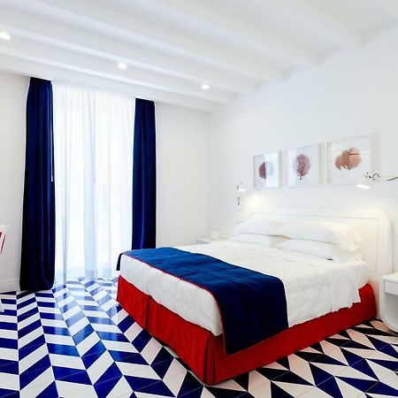 Maison Blu - Intimate Guesthouse Сорренто Екстер'єр фото